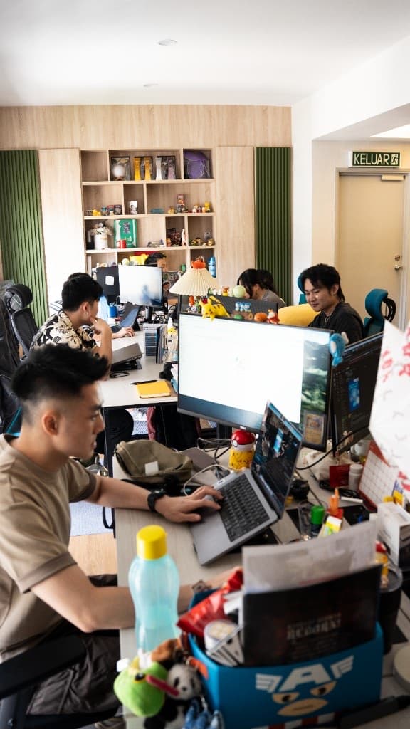 PersonEdge team collaborating at a desk